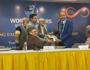 विश्व नेतृत्त्व शिखर सम्मेलन–२०२६ मा राजेश कुमार यादव सम्मानित